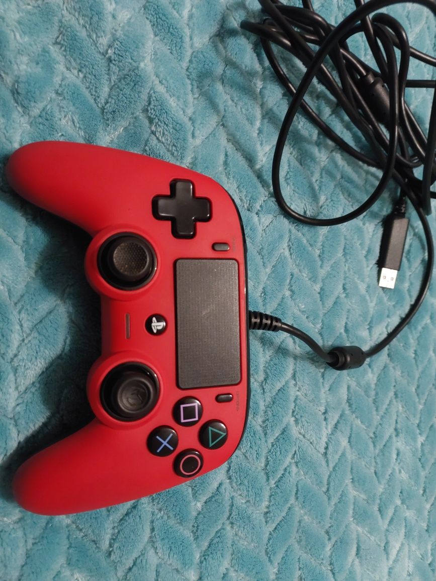 Nacon Compact Controller Wired para PS4