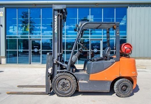 Вилочний навантажувач Doosan