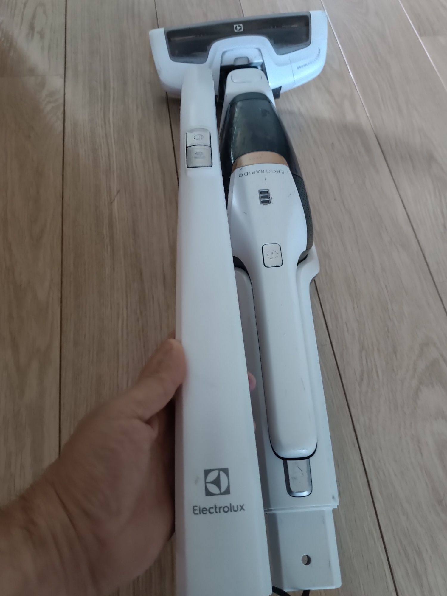 "" Odkurzacz pionowy Electrolux ErgoRapido