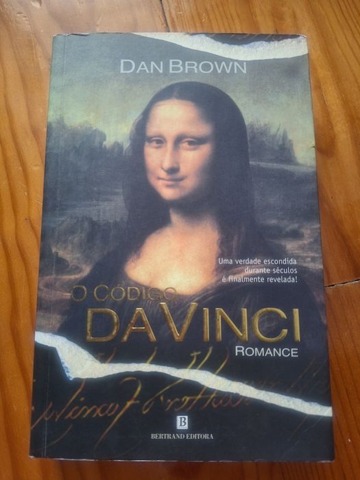 Livro "O código da Vinci" de Dan Brown
