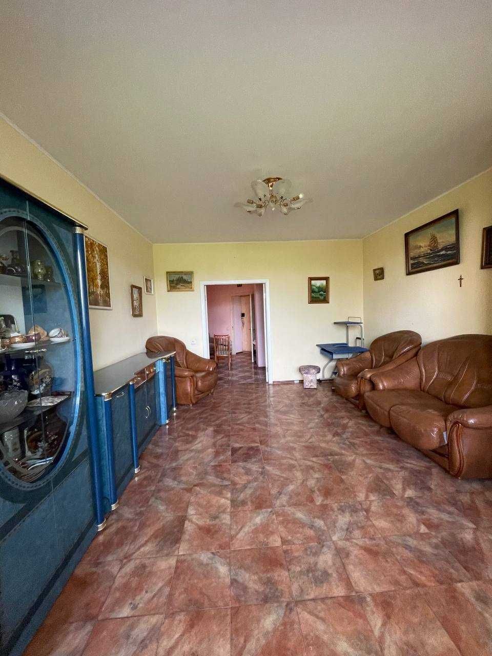 Продам 3 к квартиру 93 кв.м. на Титова/Строителей/Суворова/Аполло/Поля
