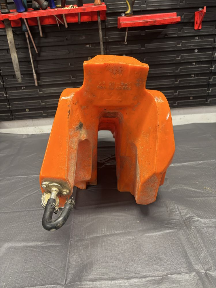 Bak zbiornik paliwa KTM SX450 RFS EXC 520 525
