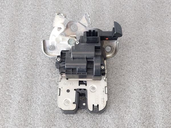 Fechadura / fecho da mala AUDI A1 Sportback (8XA, 8XF)