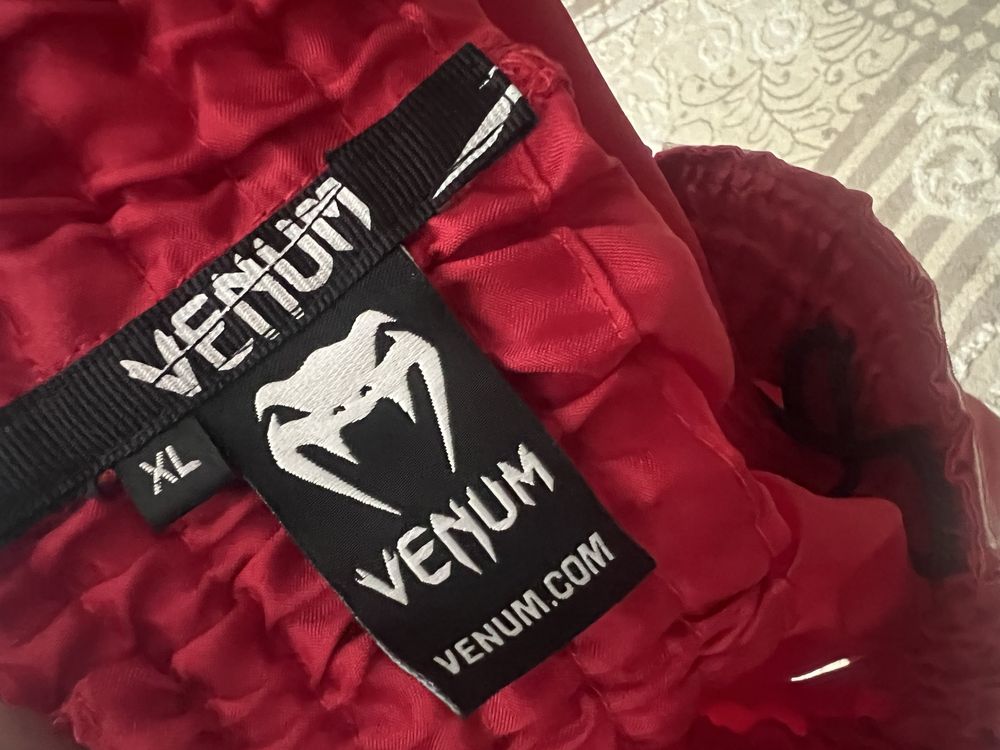 Чоловічі боксерські шорти Venum L-XL розмір оригінал