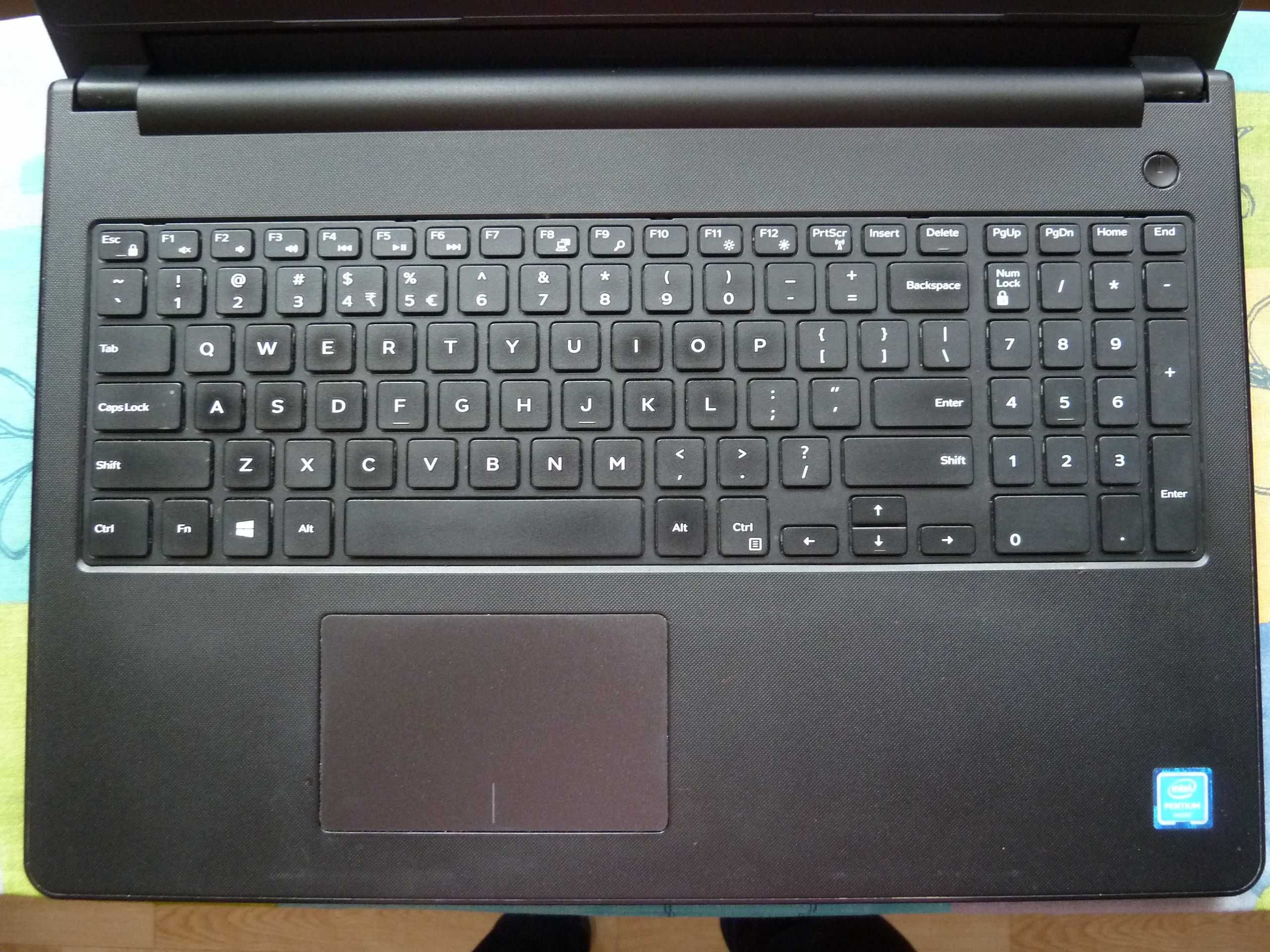 DELL Inspiron 15 - 3552 4GB RAM/512 HDD/1,6GHz Intel Pentium N3710