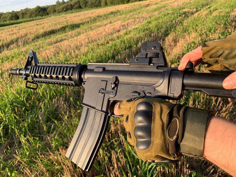 Подарунок пістолет Дитяча іграшкова Штурмов гвинтівка М16 М4А1 автомат