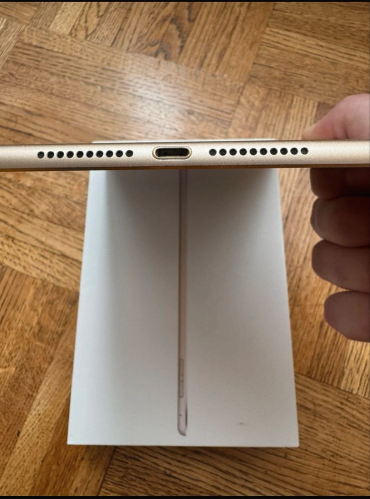 iPad Mini 4 - 128GB + 4G
