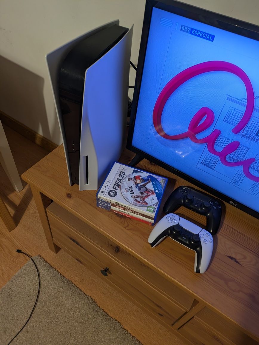 PlayStation 5 disco com 2 comandos e 5 jogos