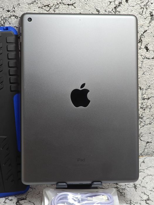 Apple ipad 8 (A2270)