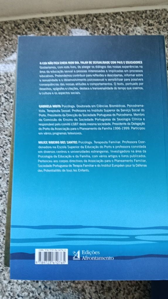 Livros vários: Paulo Coelho/Hipólito santos... 2€ cada