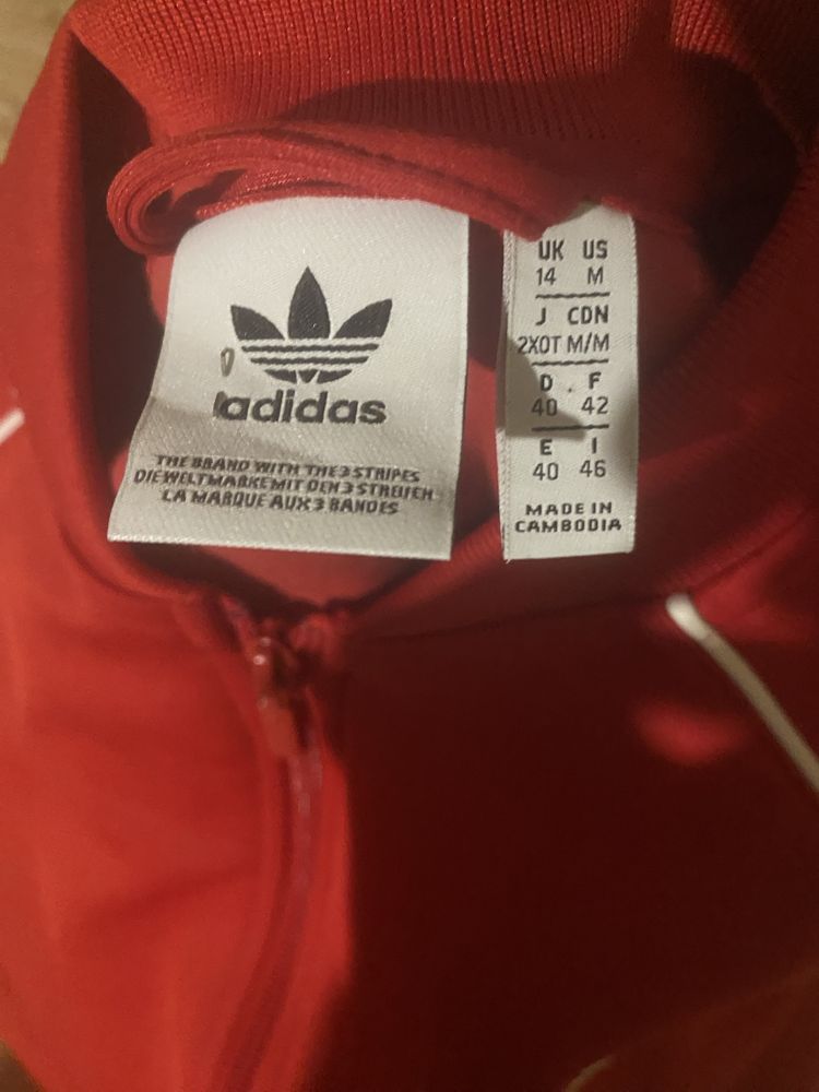 Кофта Adidas.
