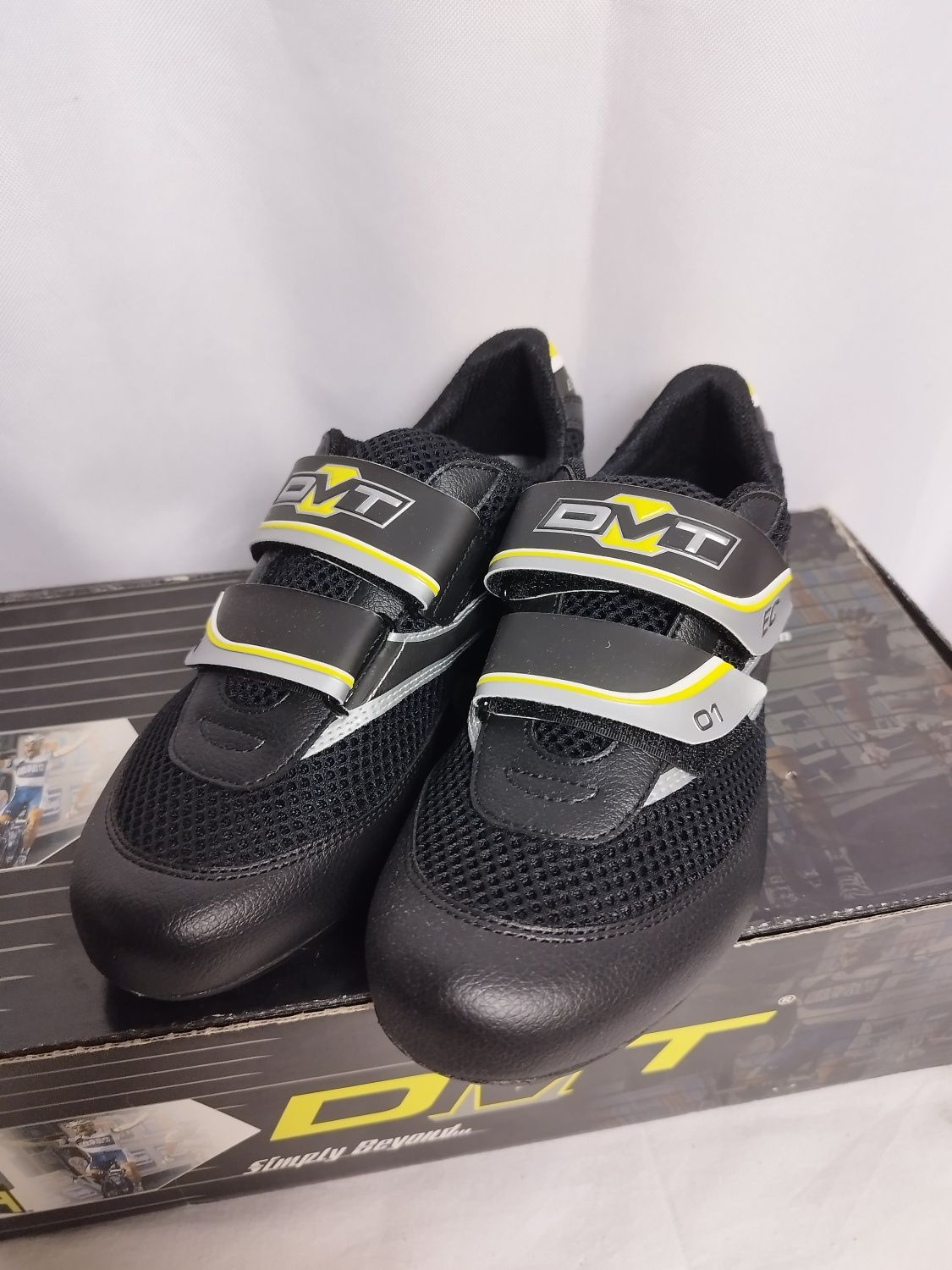 Nowe buty na rower szosowy DMT rozmiar 37 SPDSL