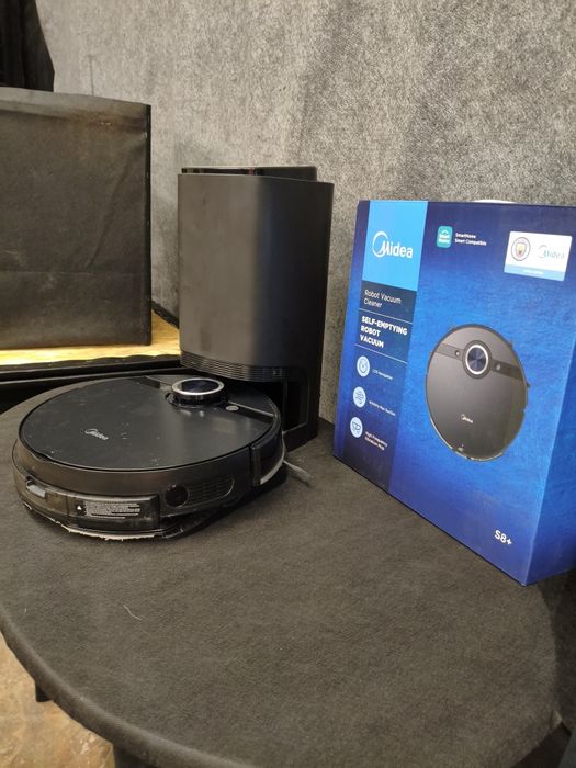 Робот пилосос midea s8+