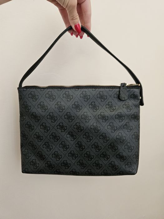 Стильна сумочка Guess