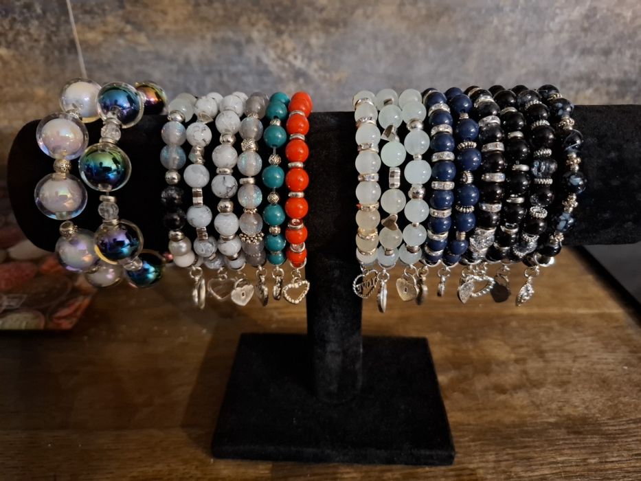 Sprzedam fajne bransoletki