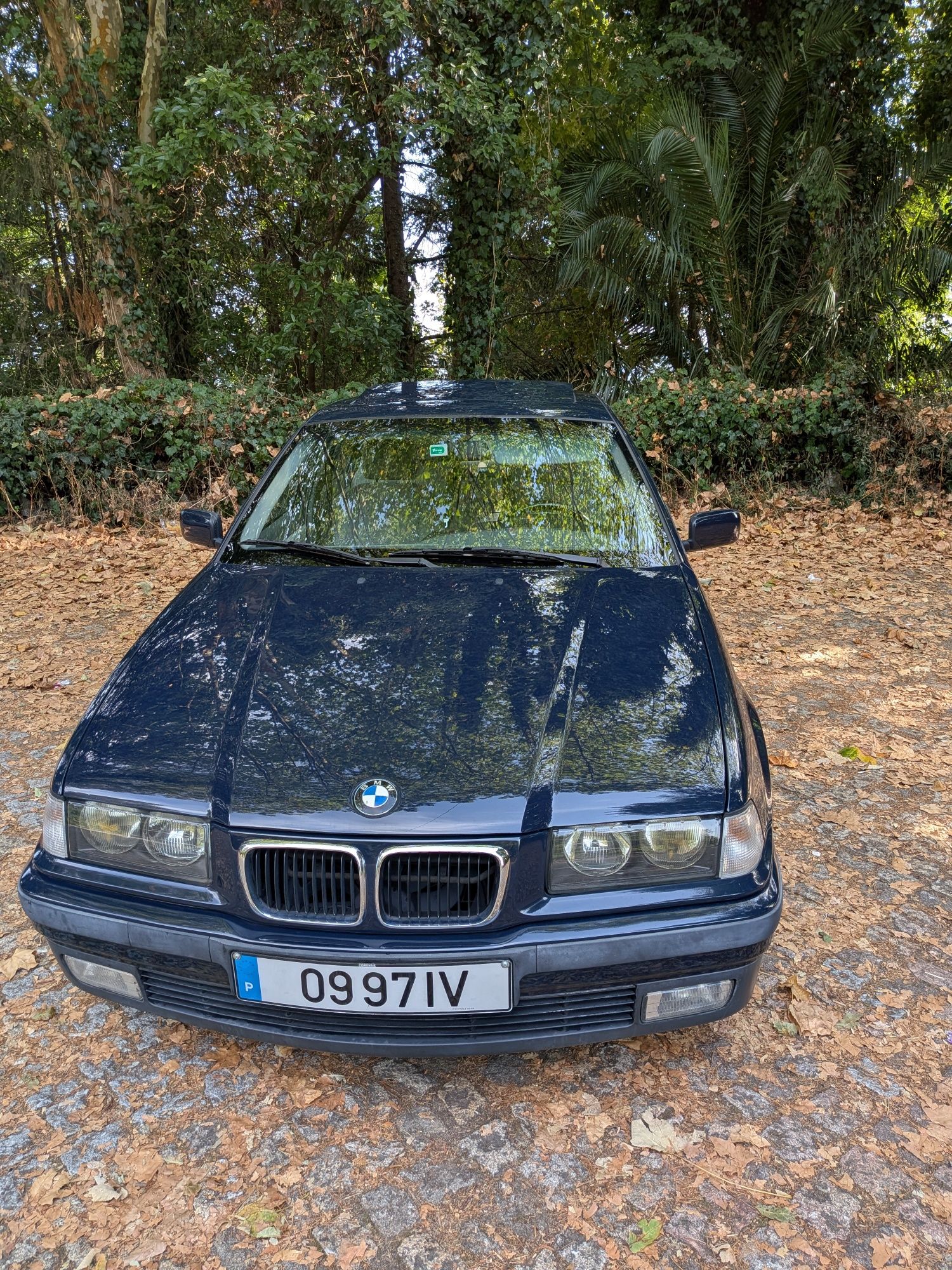 BMW 318 TDS  poucos km