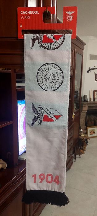 Cachecol do Benfica evolução dos simbolos