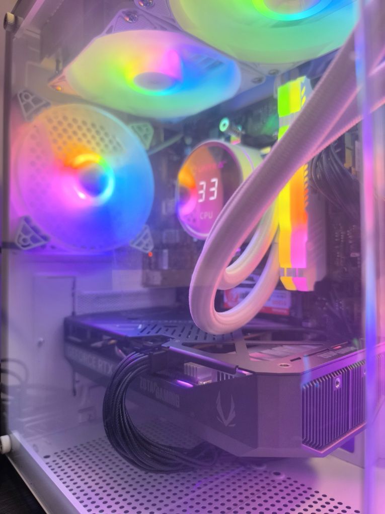 PC RTX 5050 32 + Ecrã + Teclado e Periféricos