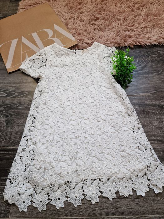 Zara koronkowa elegancka sukienka  haft święta