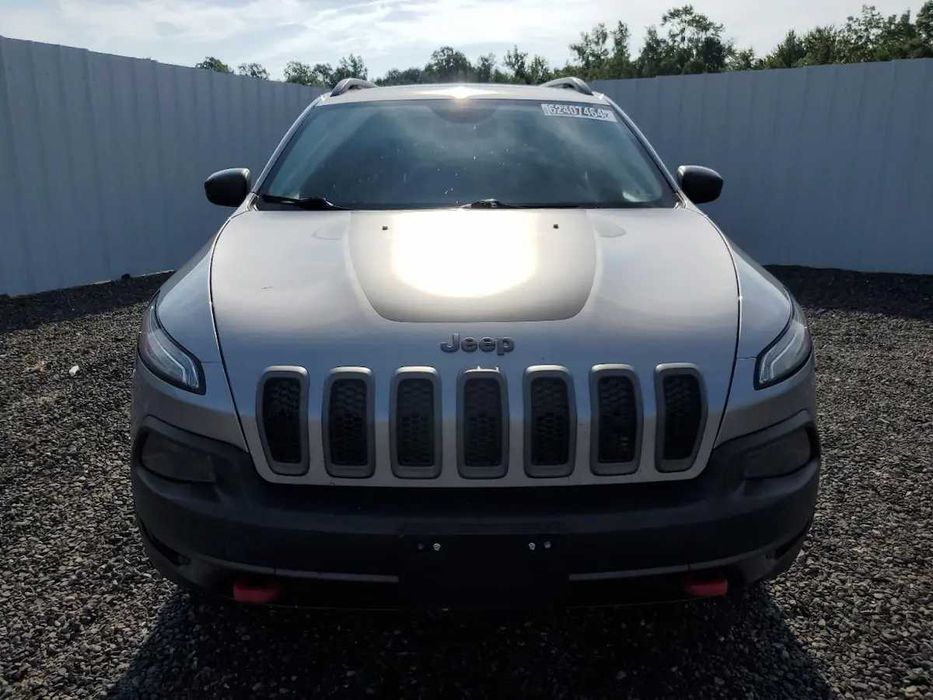 Бампер Jeep Cherokee розборка шрот