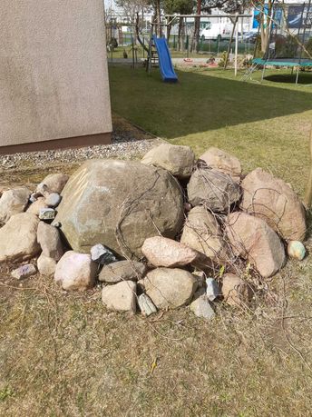 Kamienie polne, skalniak, duże głazy