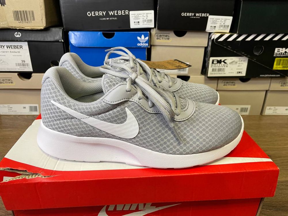 Кросівки Nike Tanjun, Оригінал!!! Розмір 40,5.