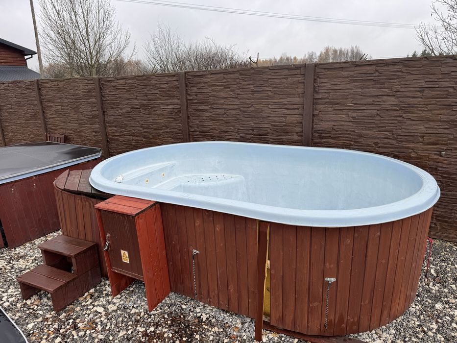 Basen zewnetrzny ocieplany pianą. Wymiar 220x340cm