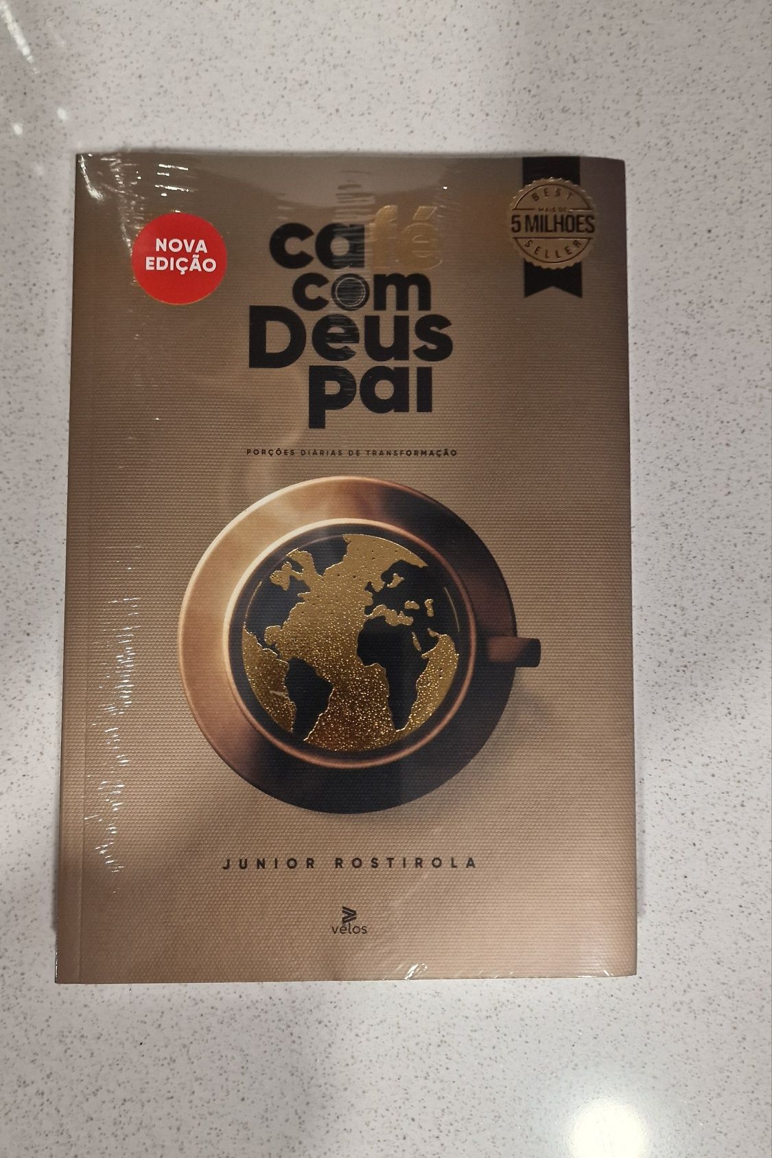 Vendo 2 livros Café com Deus Pai 2025 - Novos