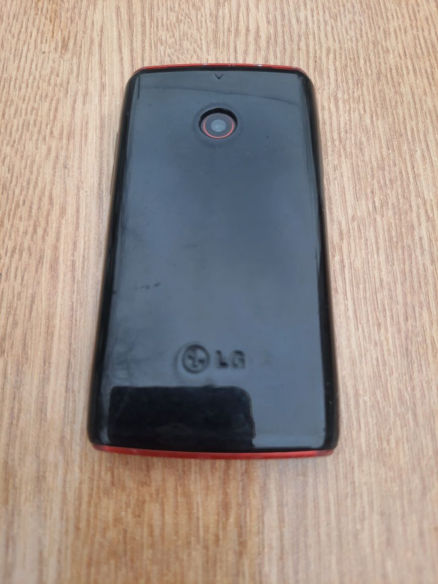 Смартфон Lg T-300 в рабочем состоянии