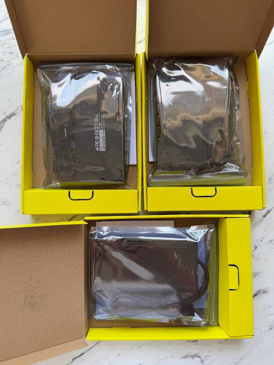 Контролер Corsair iCUE Commander Core XT RGB (CL-9011112-WW)
