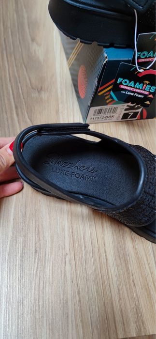 Сандалі skechers