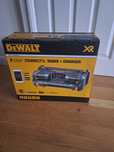 Radio Dewalt 18V z zasilaczem sieciowym