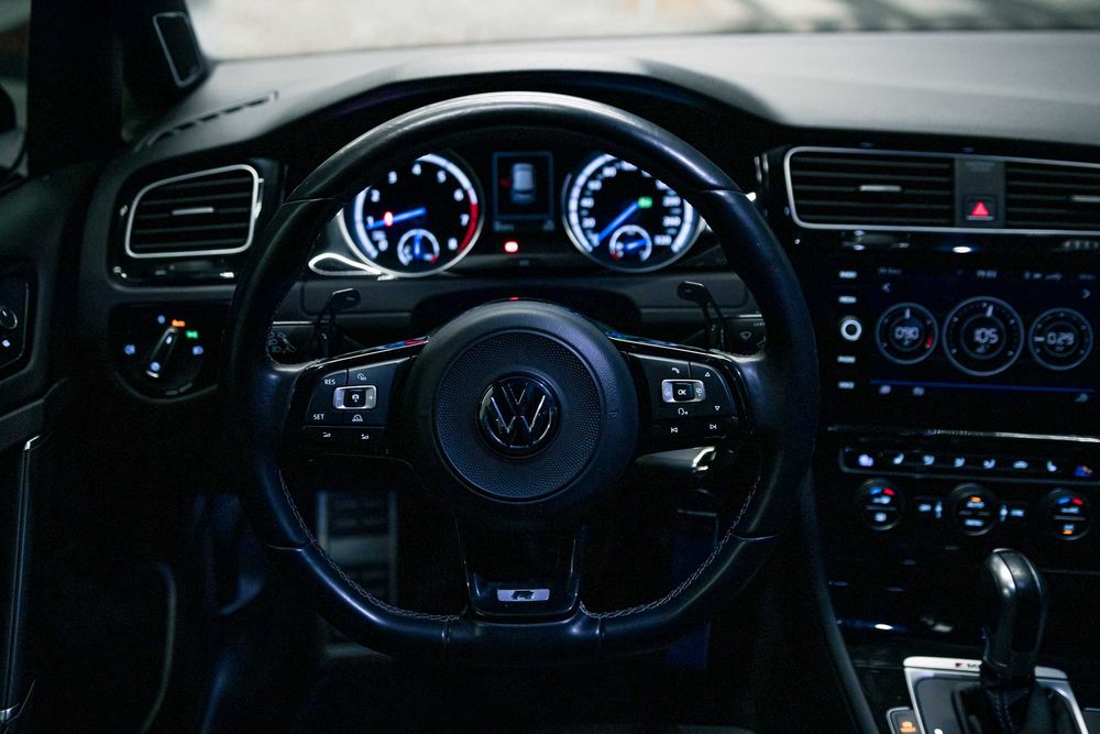 Wynajem Volkswagen GOLF 7.5R, S3, A45s AMG, GIULIA QV, BMW M3/M5, RS6
