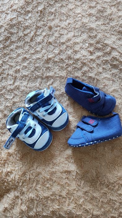 Продам топики для найменших,ціна за дві пари