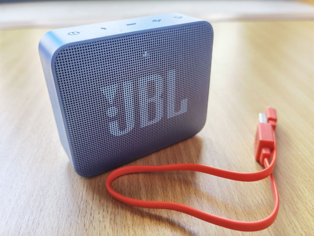 Coluna JBL GO Essential Azul Bluetooth
