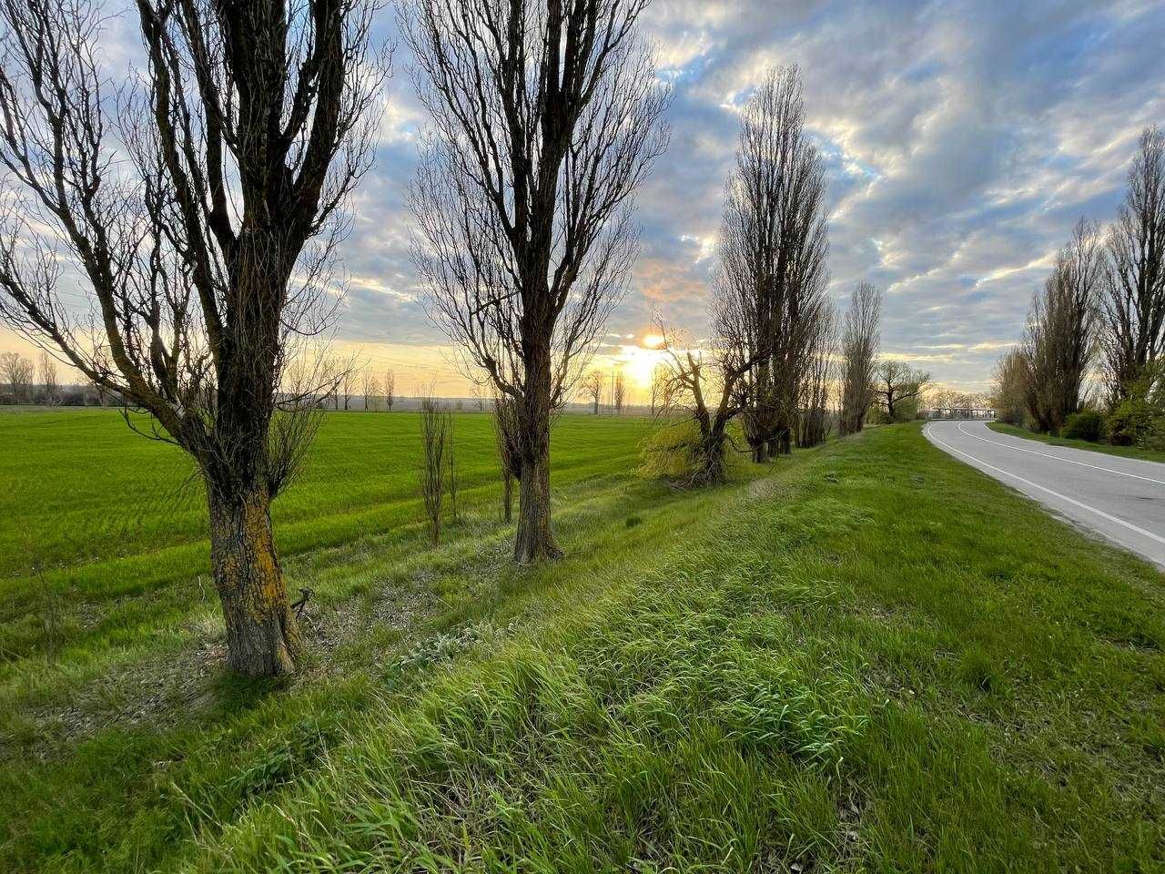 Два фасади.  Земля під АЗС.  Траса Київ-Запоріжжя. 4 Га