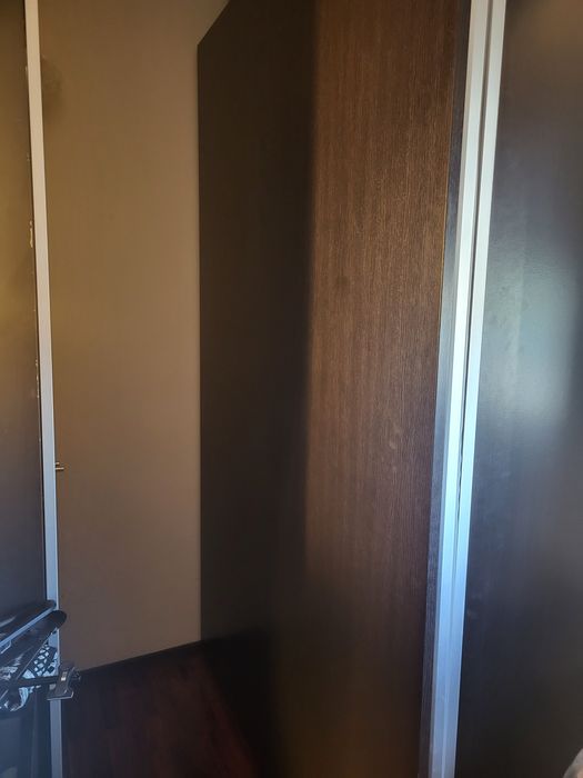 Armário IKEA com iluminação