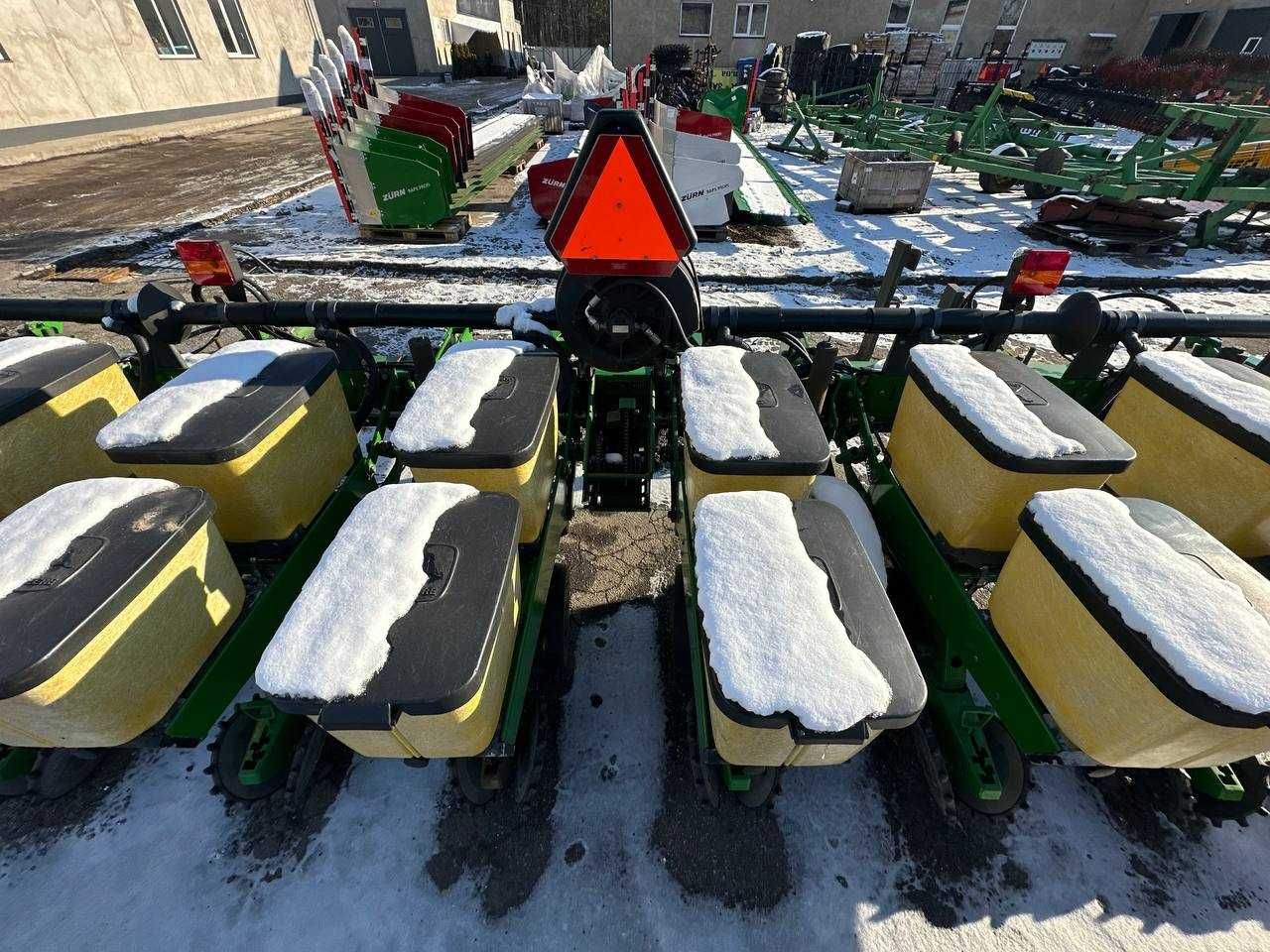 Сівалка вакуумна складна John Deere Джон Дір 7200 8 р 70 см