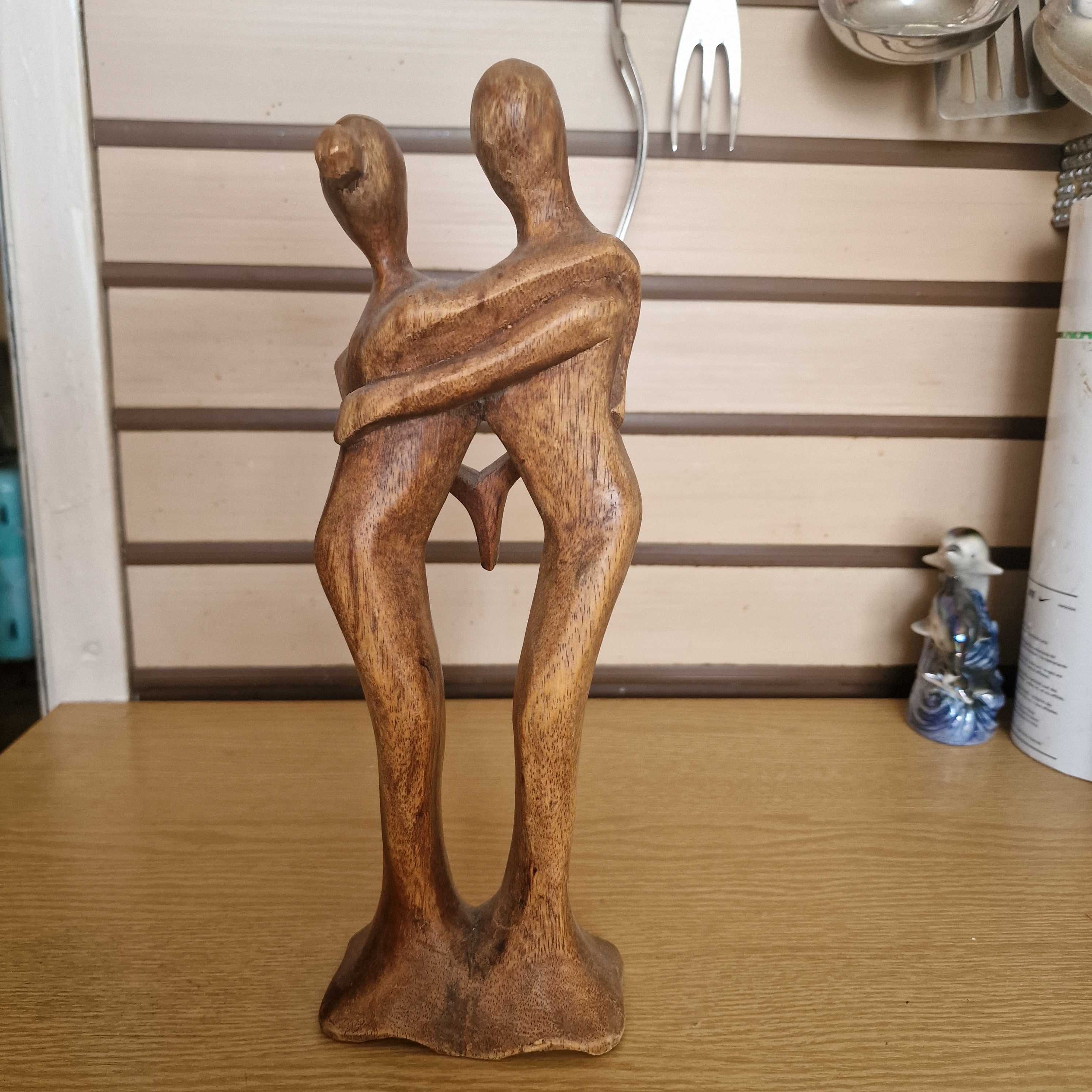 Figurka rzeźba para w tańcu drewno egzotyczne