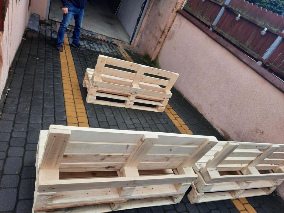 Meble ogrodowe z palet składane ławki