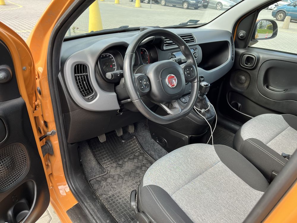 Sprzedam Fiat Panda Lounge 1.2 69KM 2020