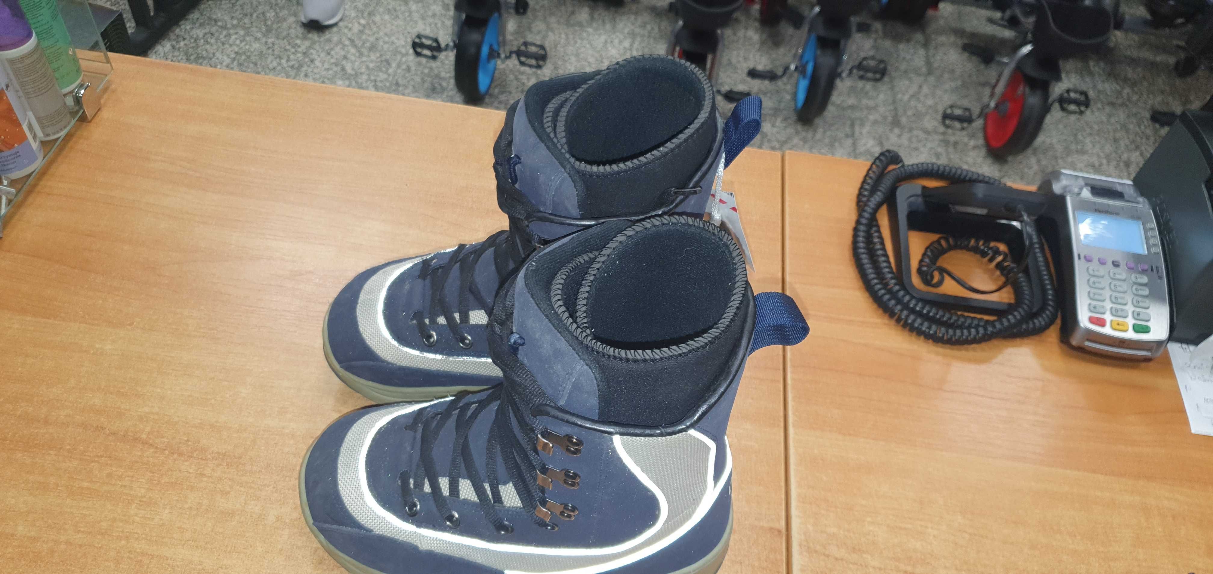 Buty snowboardowe MAXDRIVE ( rozmiar 41 )