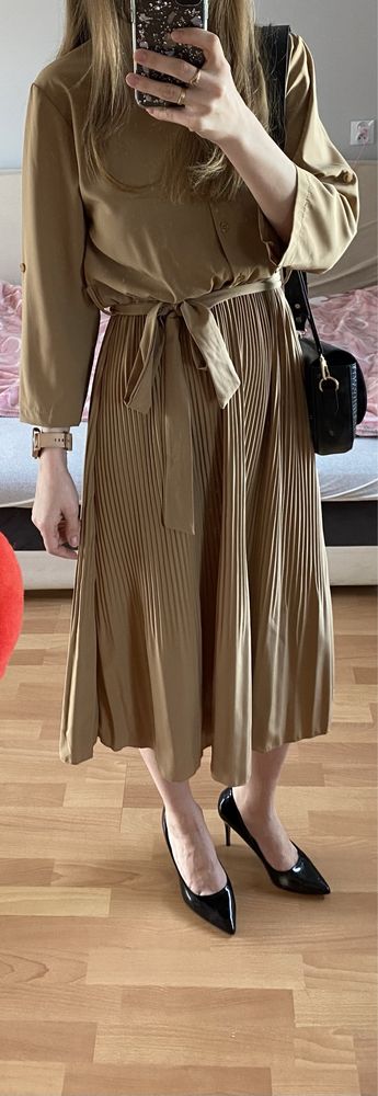Sukienka brązowa plisowana midi