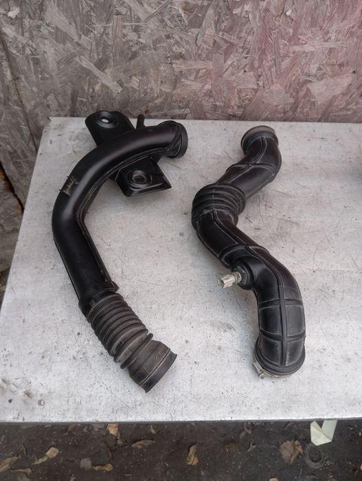 Патрубки повітряного фільтра Ford Escort / Форд Ескорт