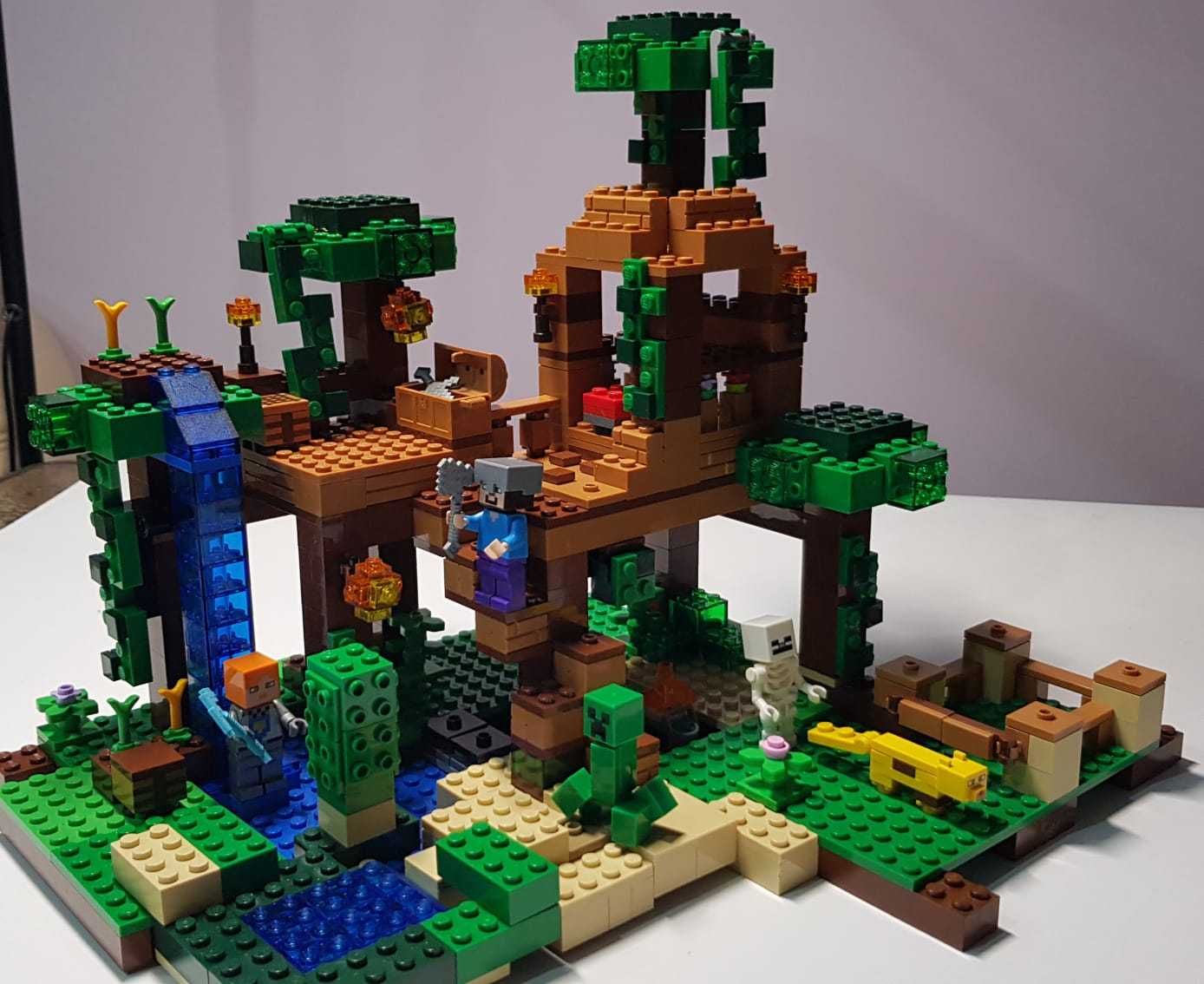 Lego 21125 Minecraft Dom na drzewie w Dżunglii