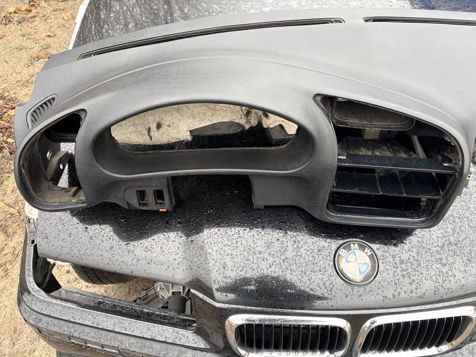 Deska rozdzielcza Bmw e36 96-99 sedan