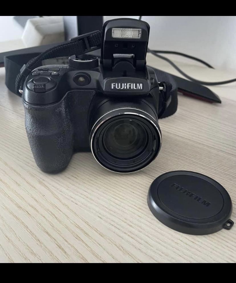 Câmara fotográfica Fujifilm finepix s1500 e Casio exilim ex-fh20