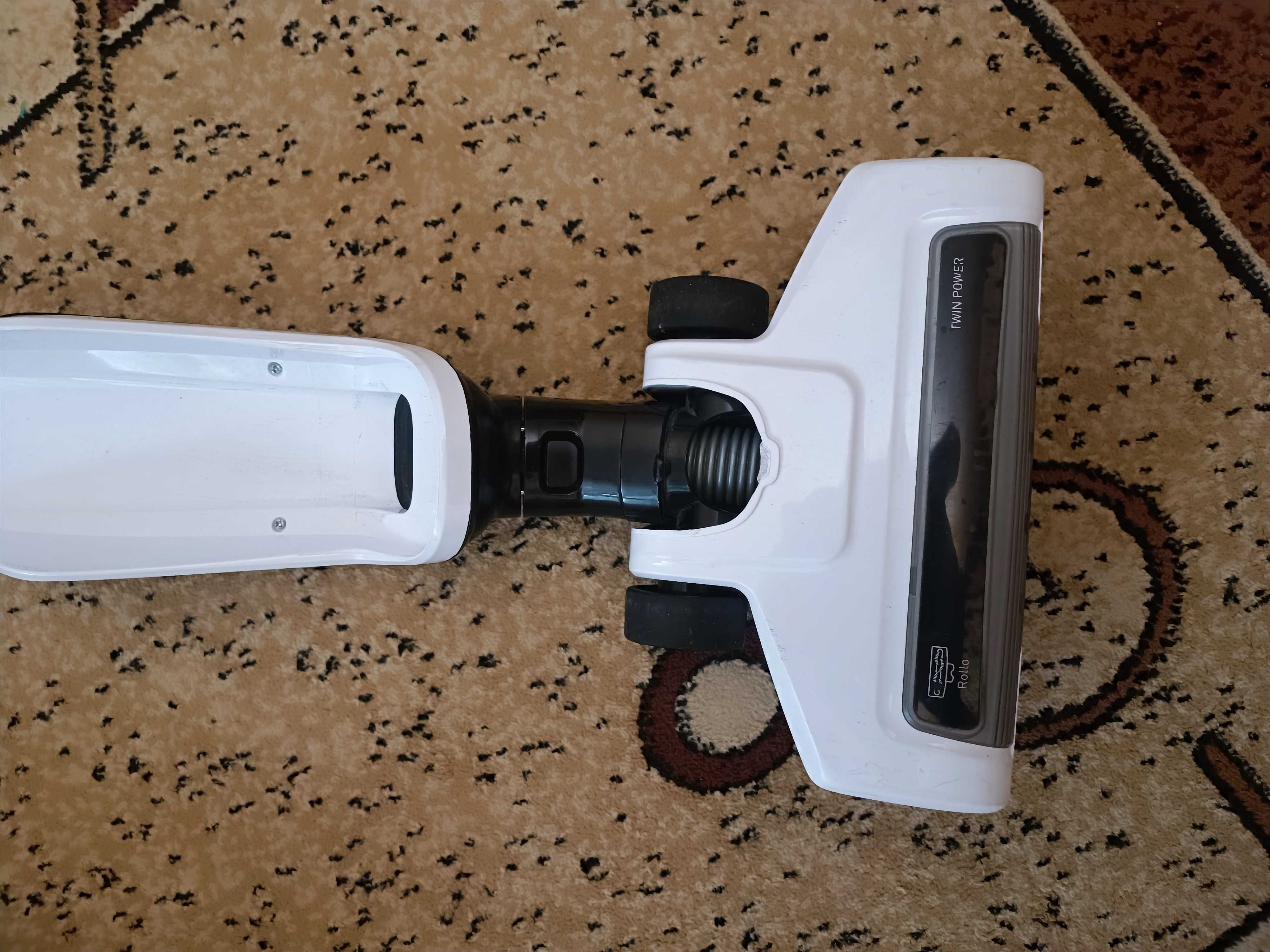 Пылесос аккумуляторный Grundig