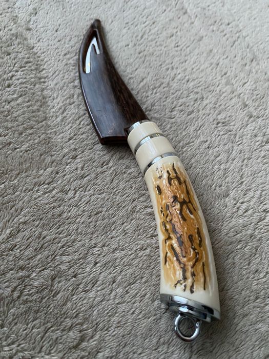 Nóż w pięknym pudełku jako prezent. Wyprzedaż! Ostatni egzemplarz!