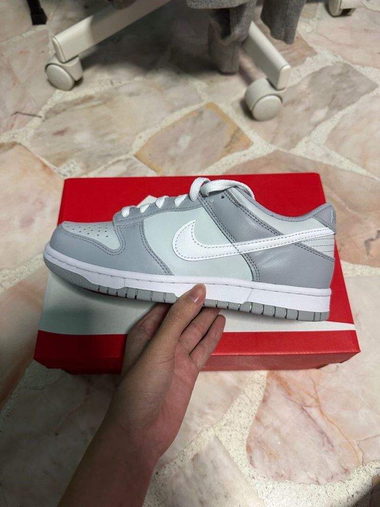 Dunk low two tone grey